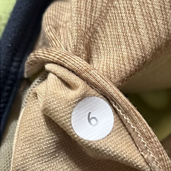 Lululemon Athletica Women's Sz 6 Lime Green T strap running active tank - Picture 4 of 4